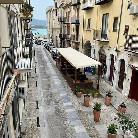 Casa Adorno * Cefalù